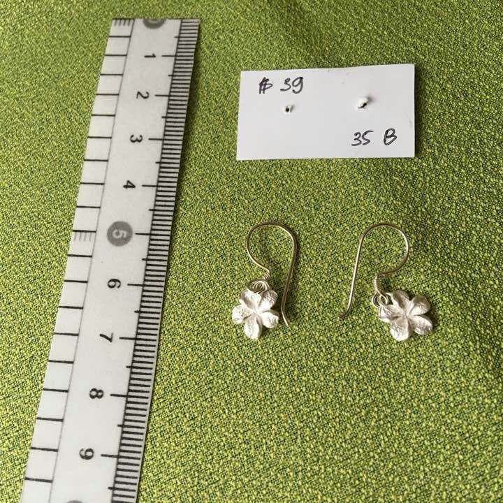 プルメリアのピアス