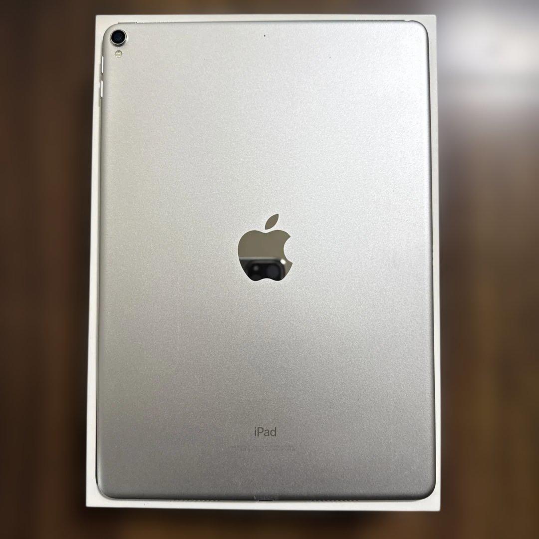 Apple iPad Pro 10.5-inchシルバー 本体