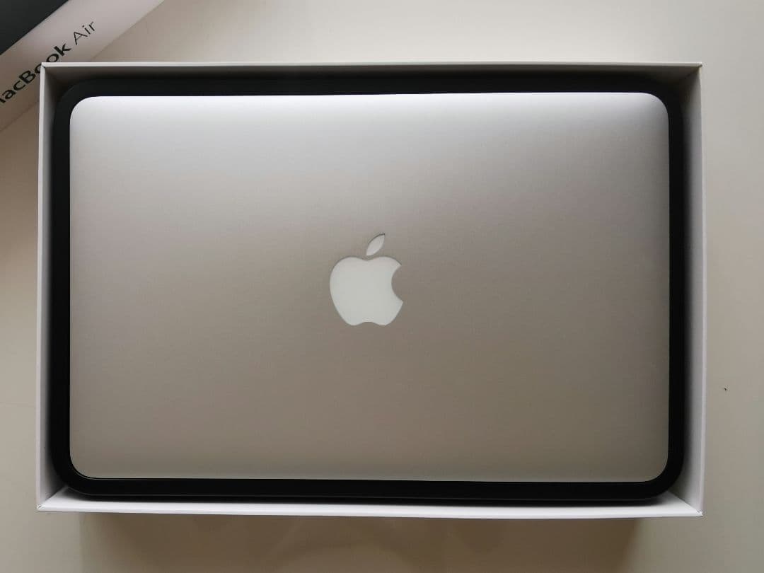 Macbook air 2011 モデルNo.A1370 リサイクル券付き