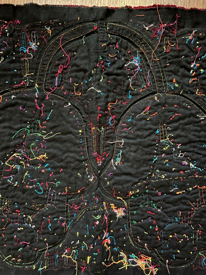 パナマ・クナ族のモラ刺繍、熱帯の花と葉をモチーフ　サイズ約39cm x 32cm