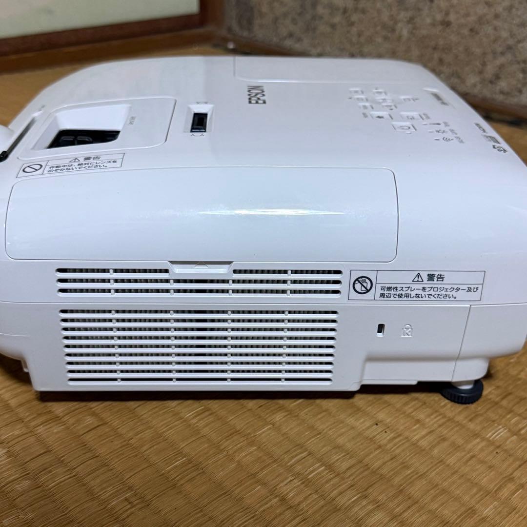 美品　Epson EH-TW5650 プロジェクター本体【ランプ点灯時間93H】