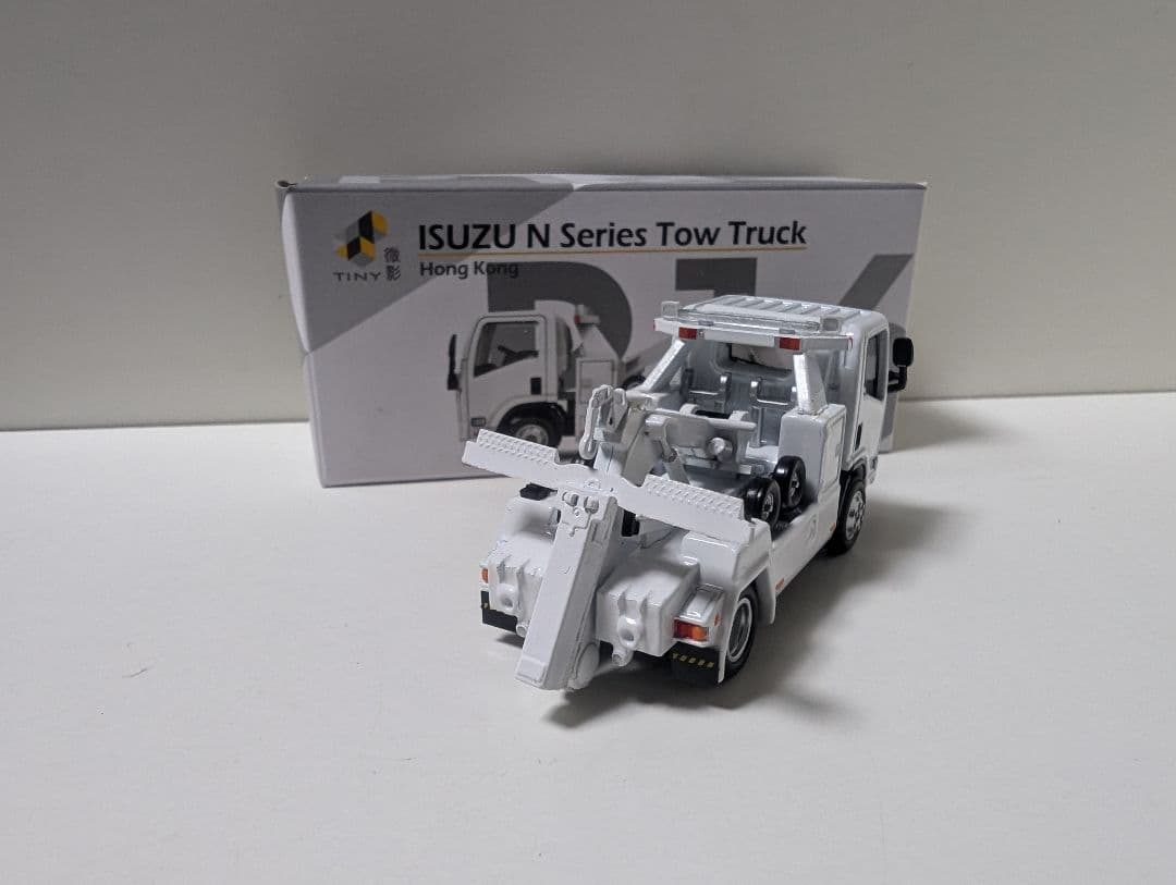 ISUZU N Series Tow Truck 1/76 ホワイト