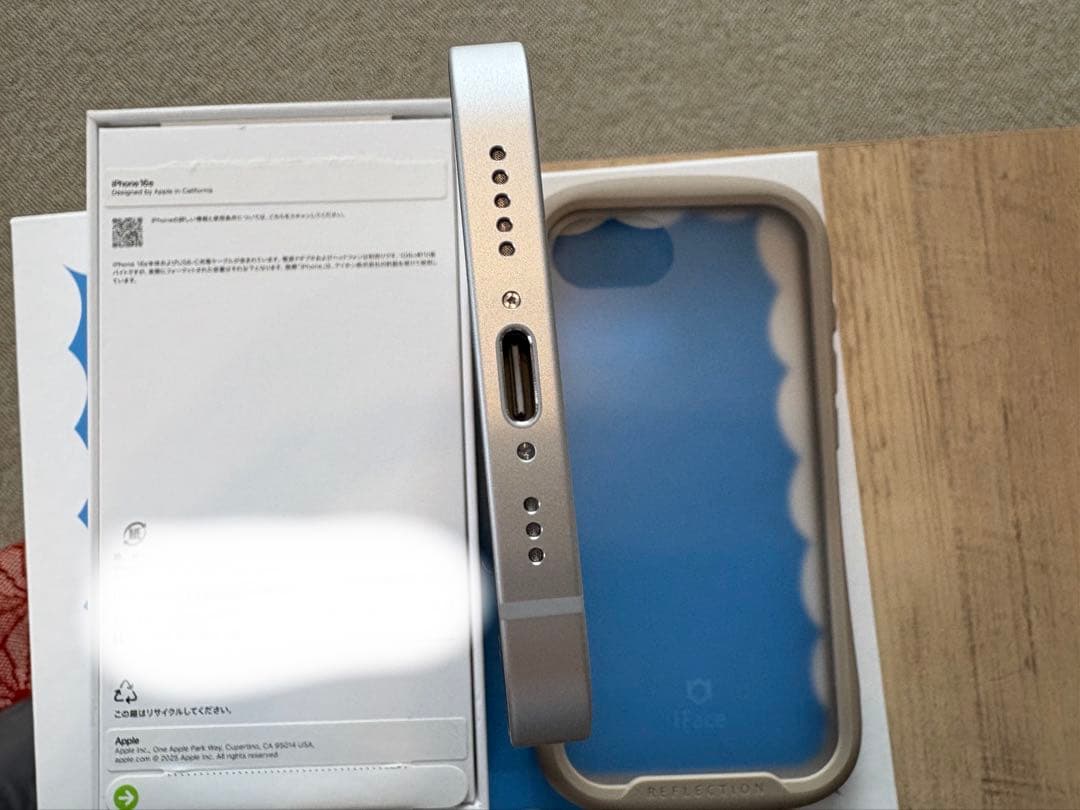 スマートフォン本体 iphone16e white 128GB