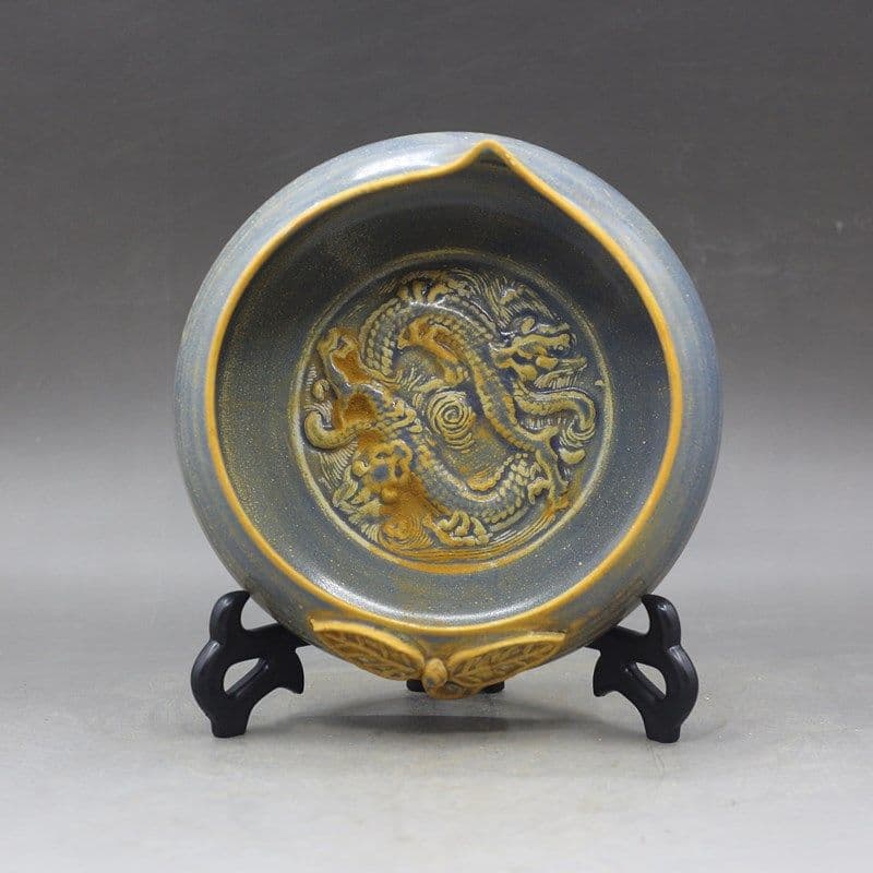 宋越窯浮彫竜紋桃型筆洗 書道具 文房具 現代工芸品 美術品 置物