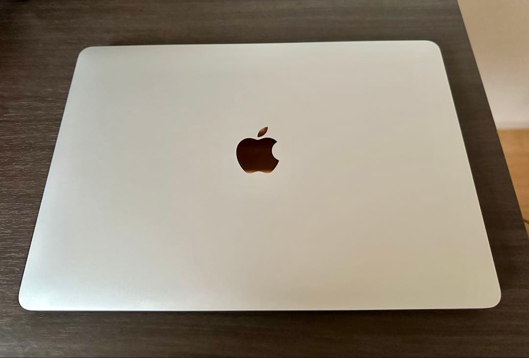 M1 MacBookAir 13インチ／8GBメモリ／256GB SSD