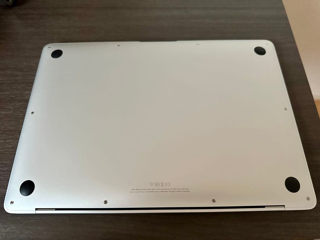 M1 MacBookAir 13インチ／8GBメモリ／256GB SSD