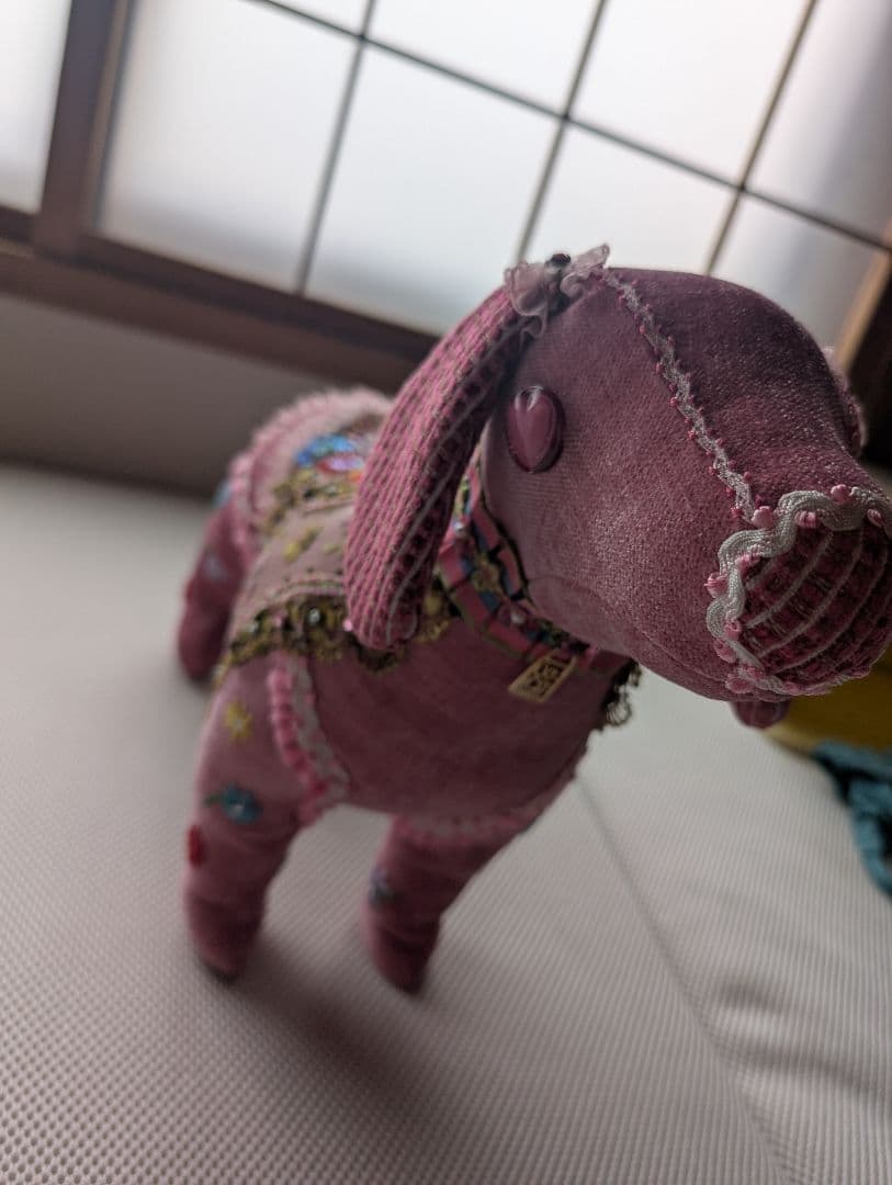 値下げしました！12/23 think bee！ピンクの犬型ぬいぐるみ