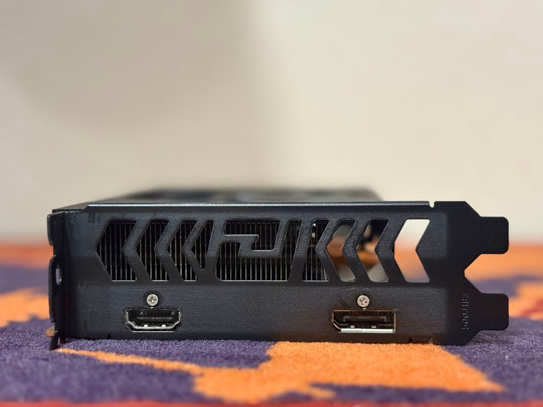 玄人志向 RD-RX6500XT-E4GB/SF グラフィックボード