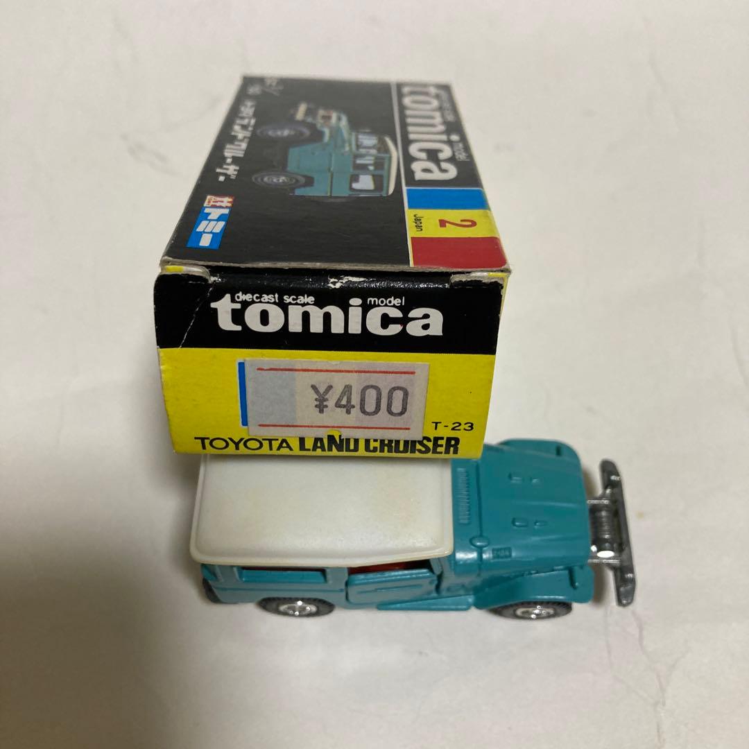 トミカトヨタラウンドクルーザーです。黒箱トミカマーク切り取り欠損。日本製