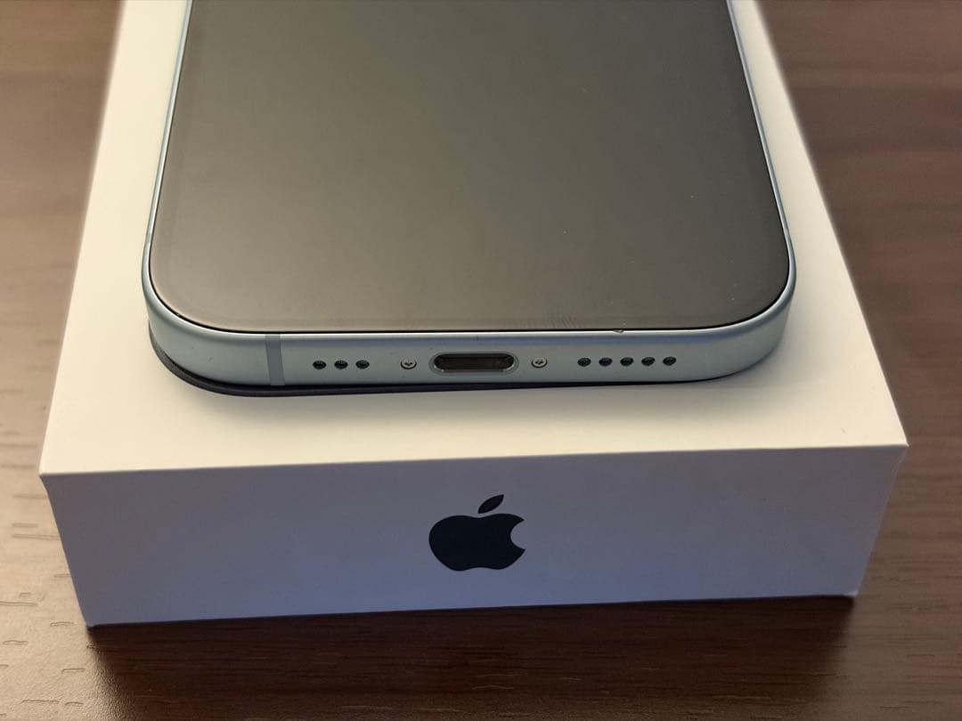 iPhone 15 256GB ブルー simフリー