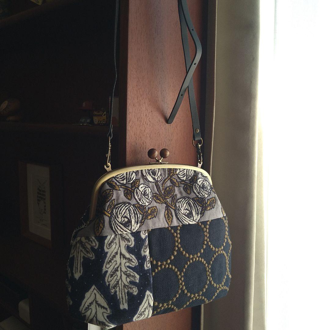 new❣ 木玉口金 パッチワークがま口バッグ☆ミナペルホネン ハンドメイド