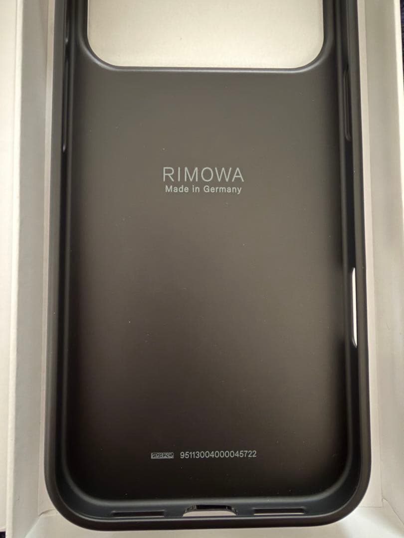 新品未使用　RIMOWA iPhone 17 Promax MagSafe対応