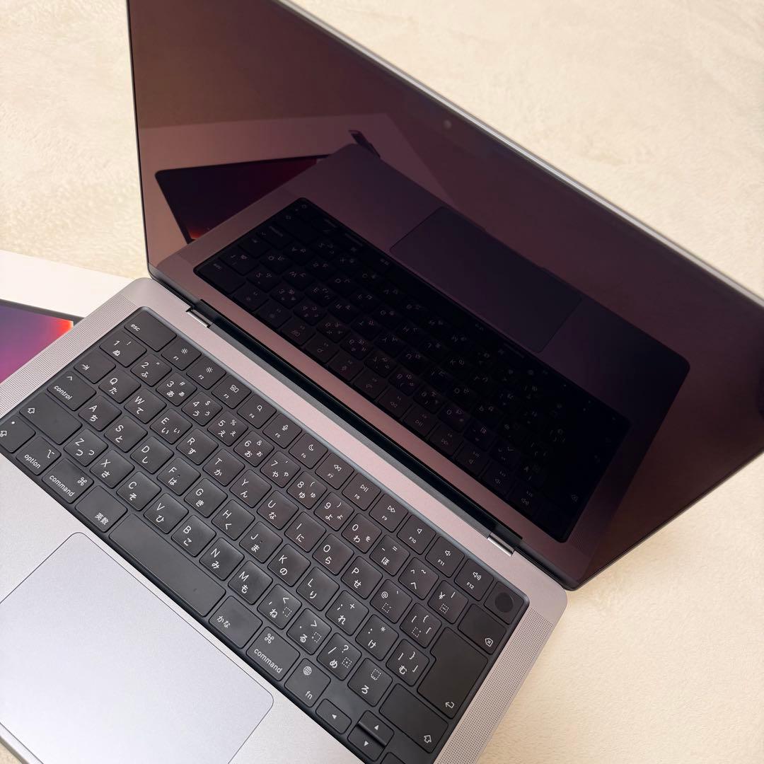 2021MacBookPro M1Pro 14インチA2442 MKGP3J/A