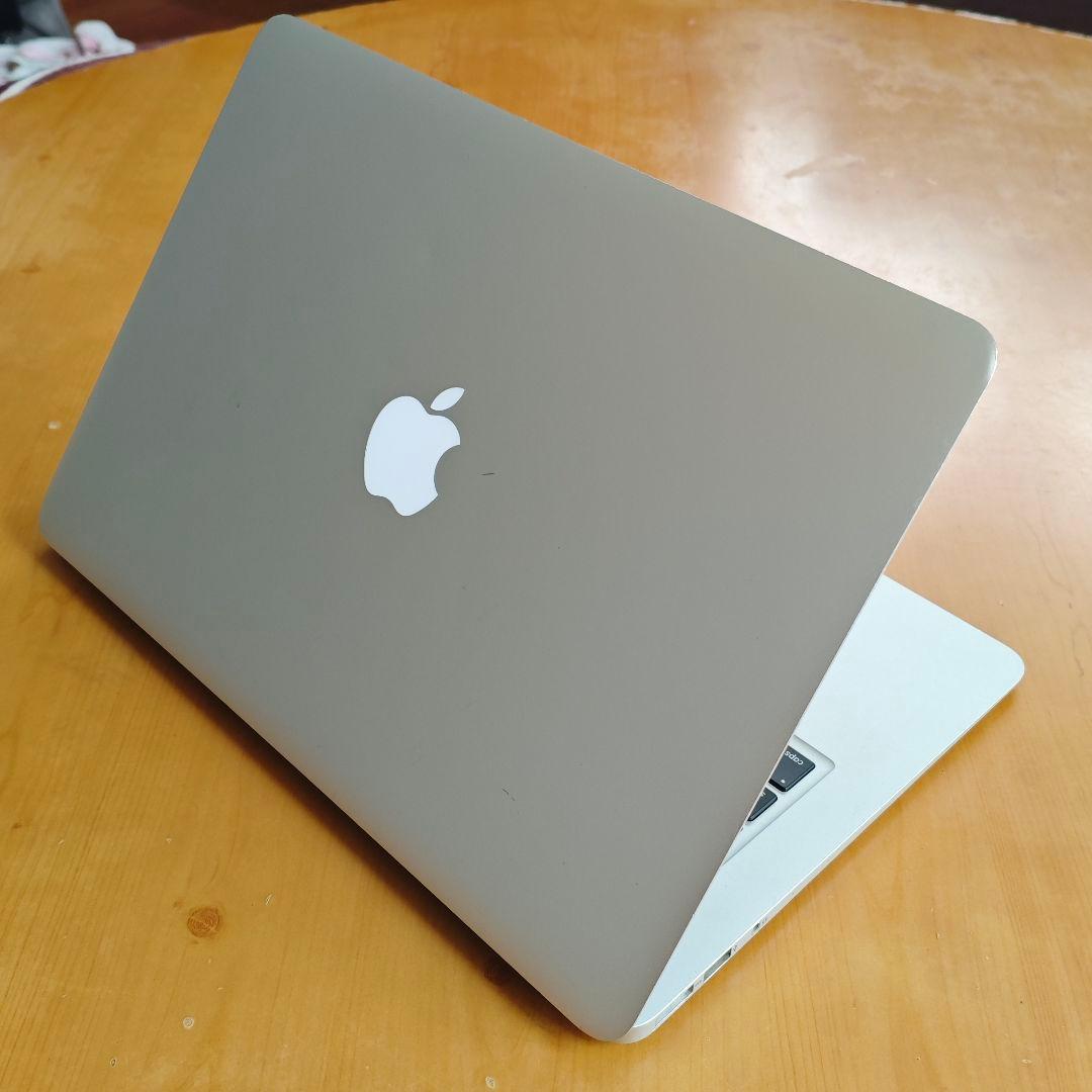 【バッテリー良好】Macbook Air 13インチ i5 8G 2015年