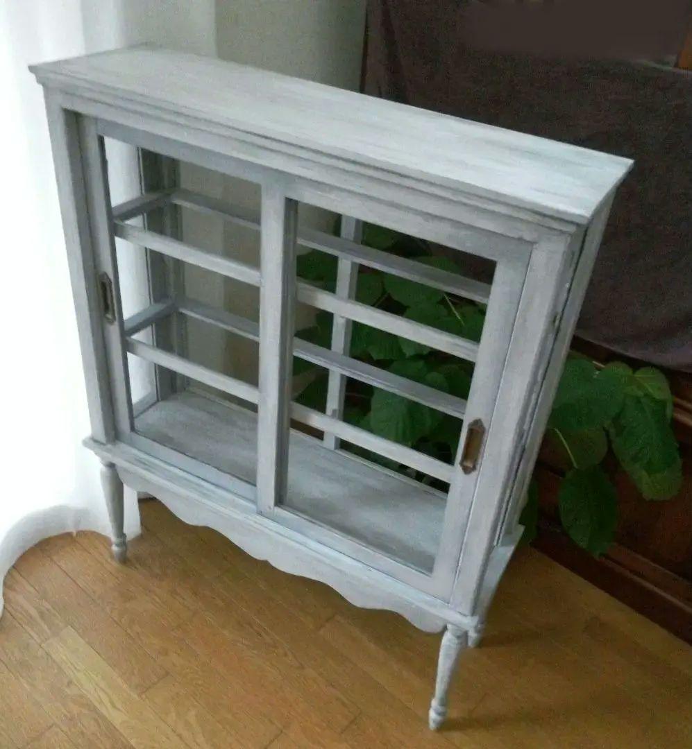 こまち　アンティーク調ショーケース