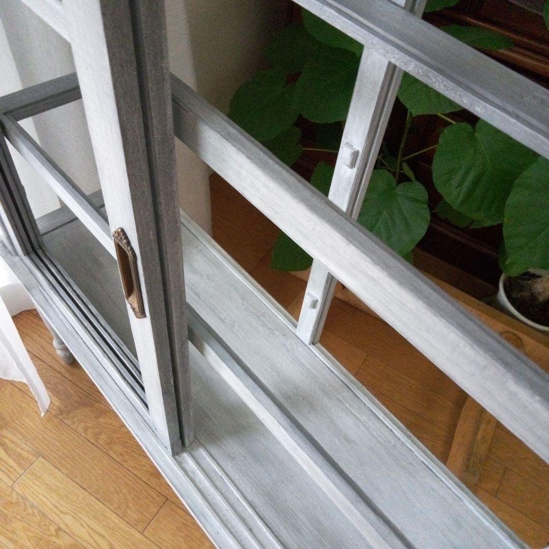 こまち　アンティーク調ショーケース