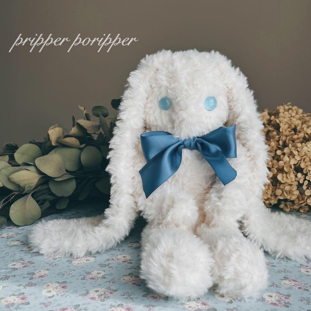 sample 硝子の瞳を持つ、しろうさぎのあみぐるみ　アートドール