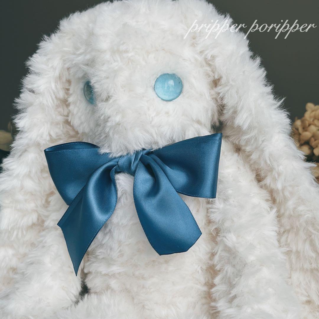 sample 硝子の瞳を持つ、しろうさぎのあみぐるみ　アートドール