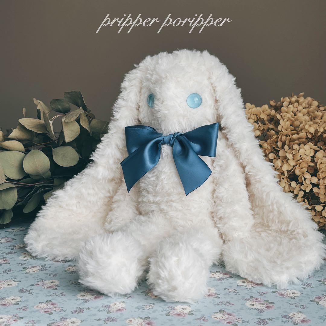 sample 硝子の瞳を持つ、しろうさぎのあみぐるみ　アートドール