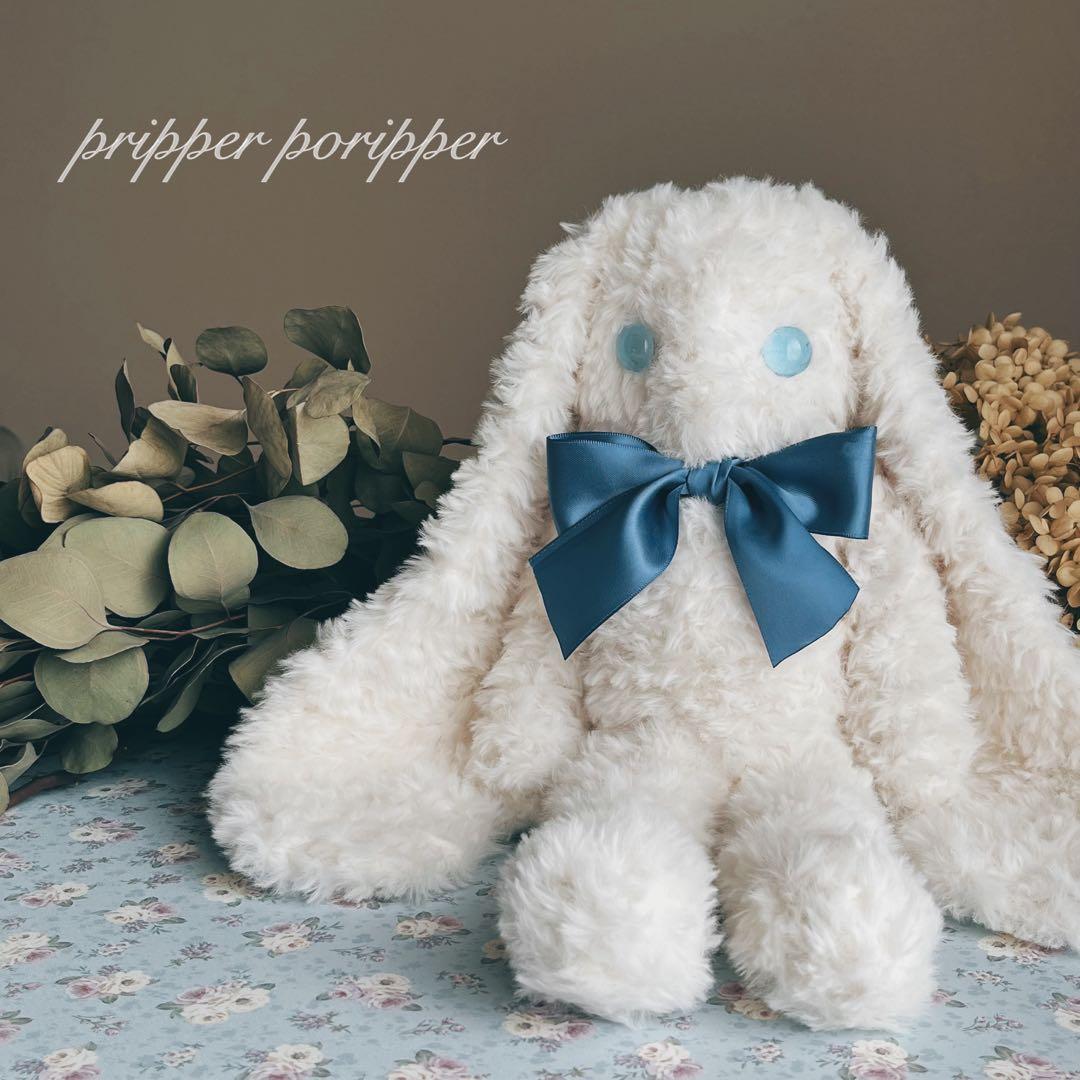 sample 硝子の瞳を持つ、しろうさぎのあみぐるみ　アートドール