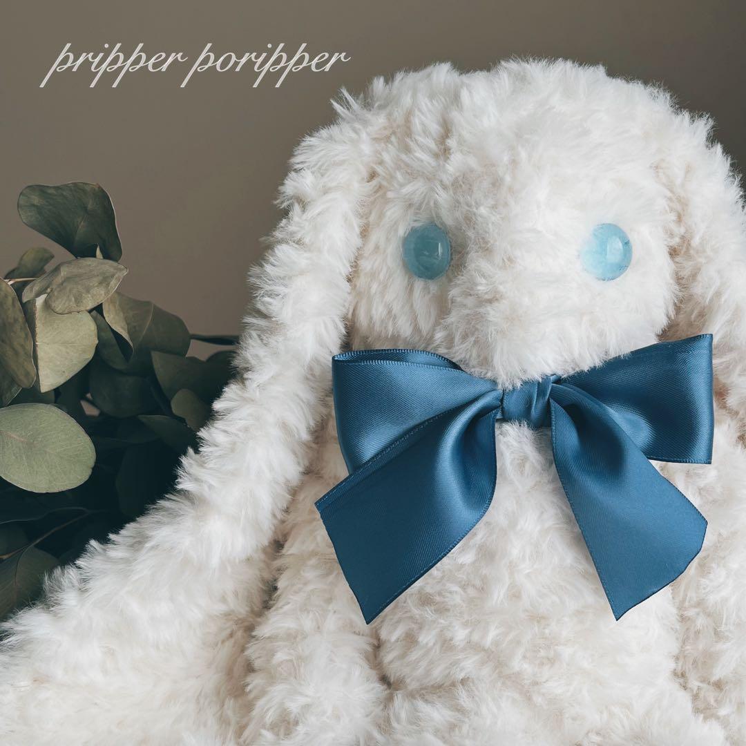 sample 硝子の瞳を持つ、しろうさぎのあみぐるみ　アートドール