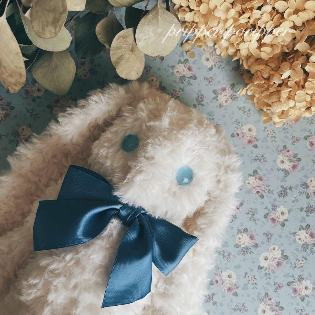 sample 硝子の瞳を持つ、しろうさぎのあみぐるみ　アートドール