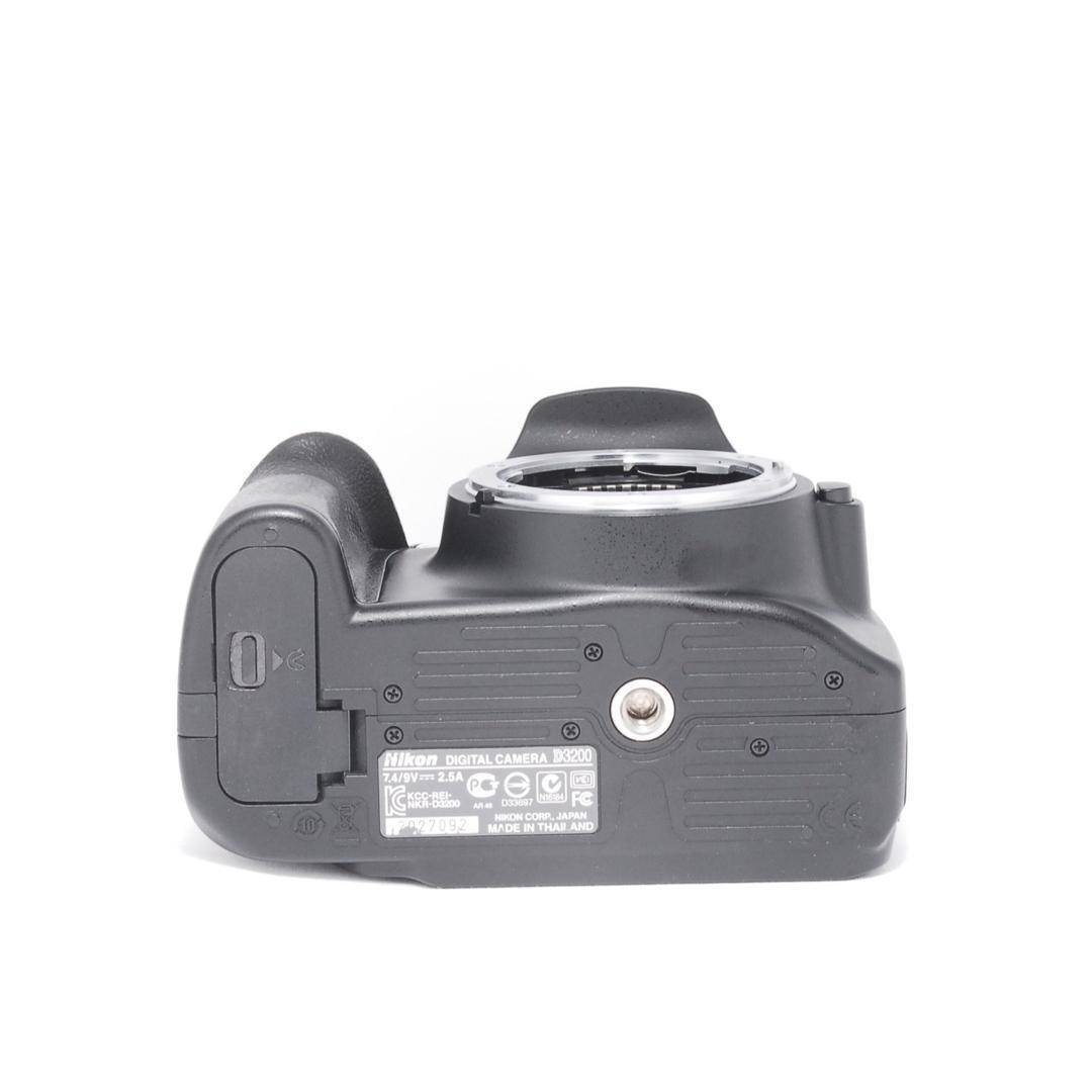 初心者おすすめ Nikon D3200 ダブルズーム スマホ転送OK 元箱付き