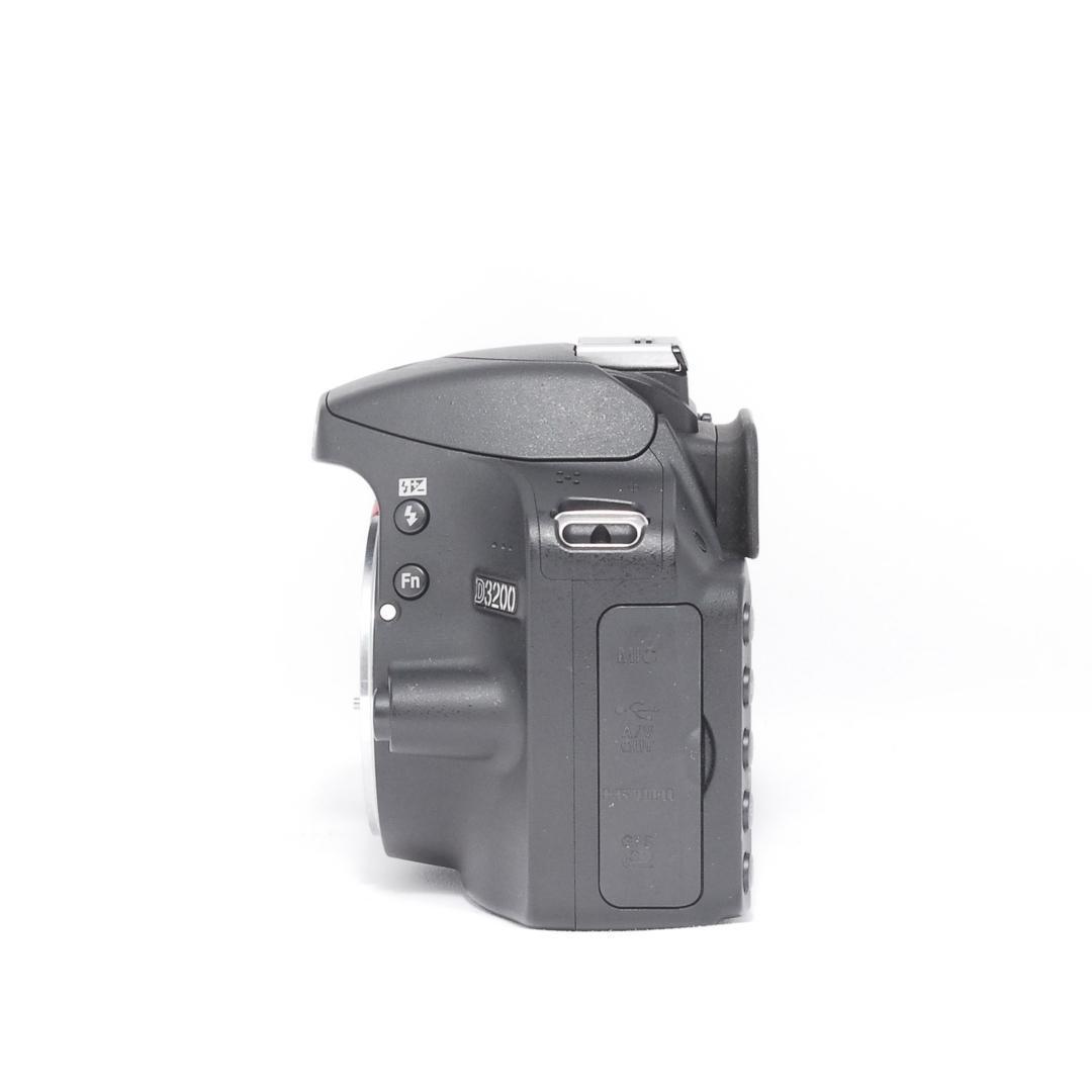 初心者おすすめ Nikon D3200 ダブルズーム スマホ転送OK 元箱付き