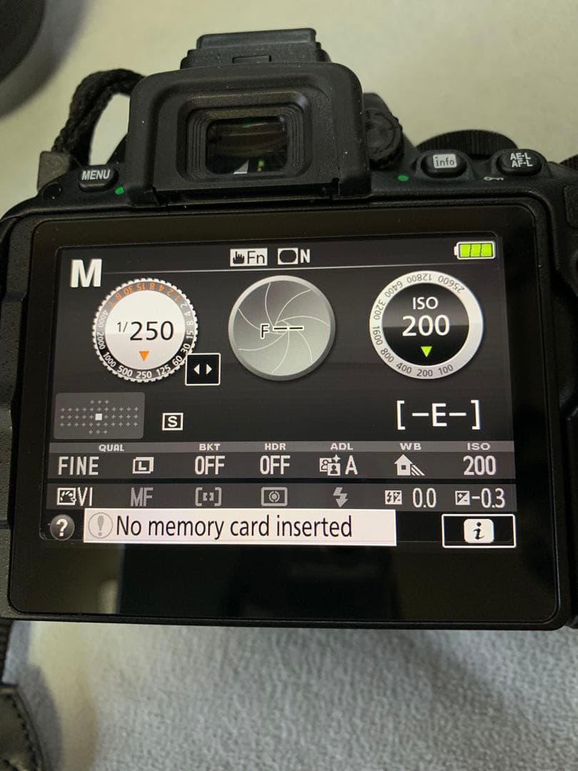 Nikon D5500 デジタル一眼レフカメラ