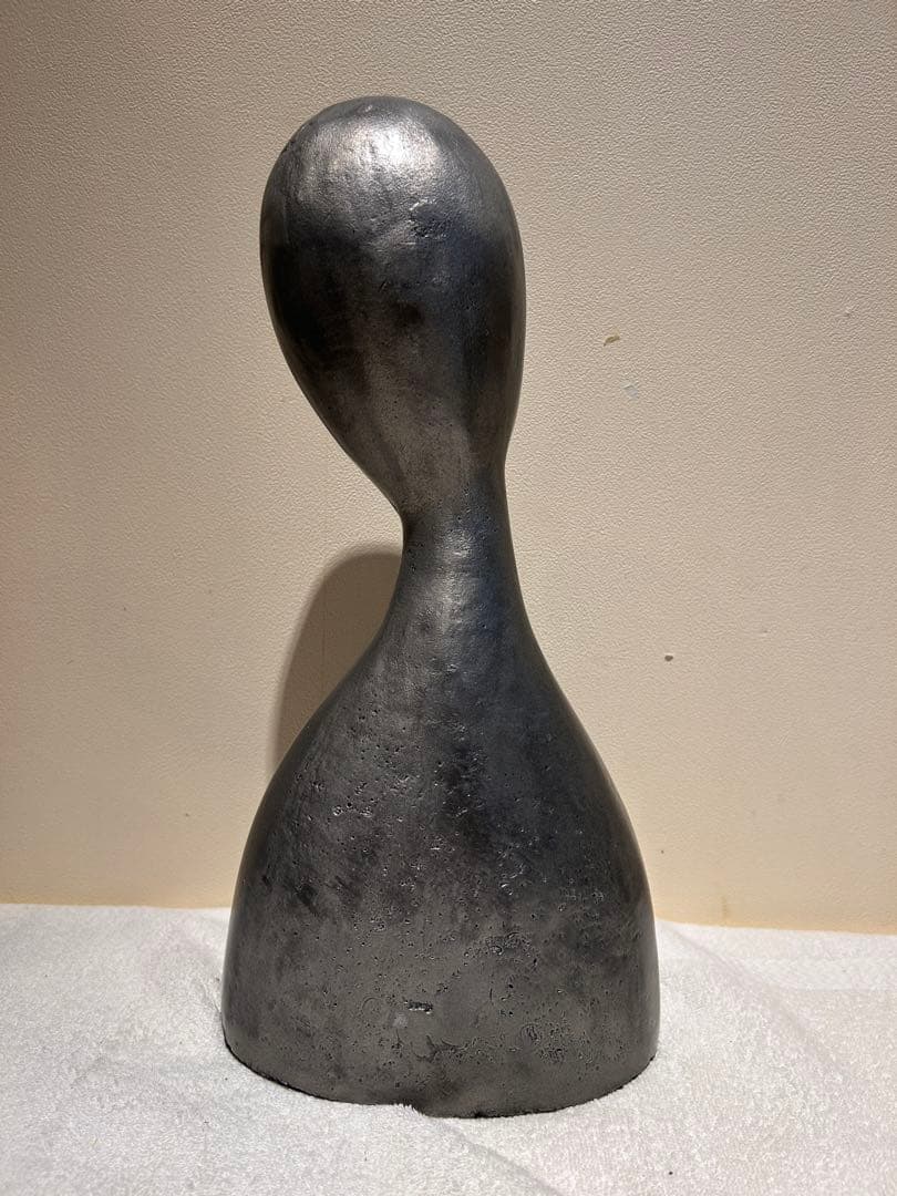 0123　人型オブジェ　インテリア　重量大　表面金属製　展示品