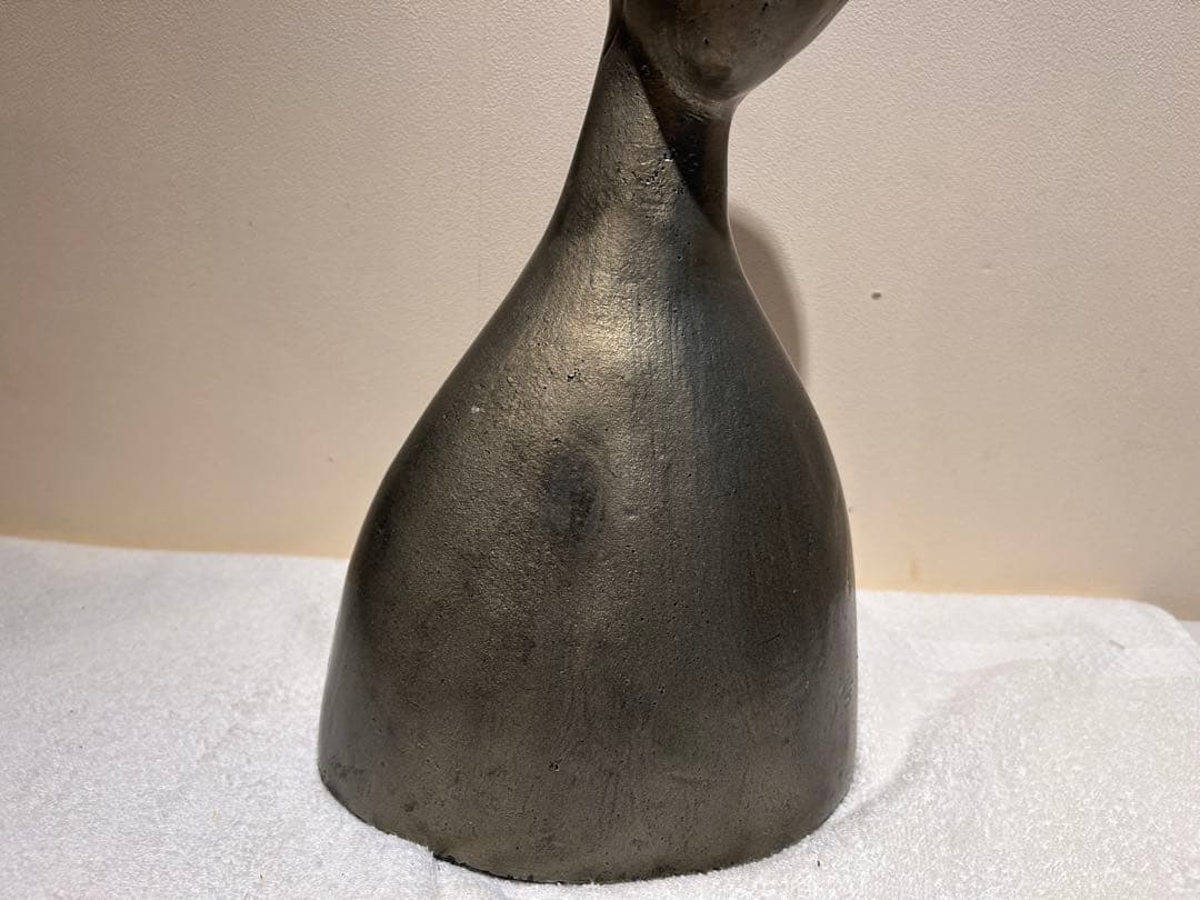 0123　人型オブジェ　インテリア　重量大　表面金属製　展示品