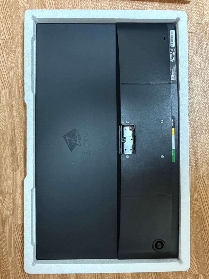 Z-Edge湾曲ゲーミングモニター 24型 180Hz 1ms スピーカー　無傷