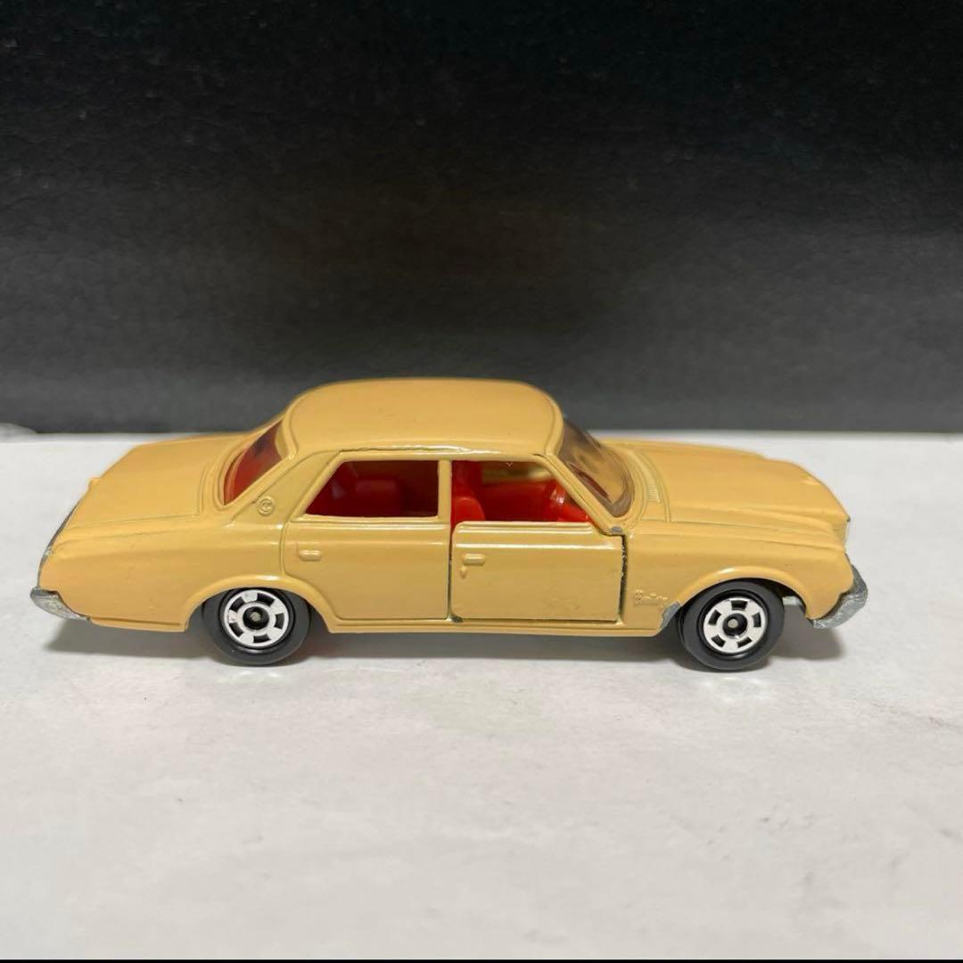 トミカ 高島屋　特注　激レア　トヨタ　センチュリー　黄土色　クリーム　ベージュ