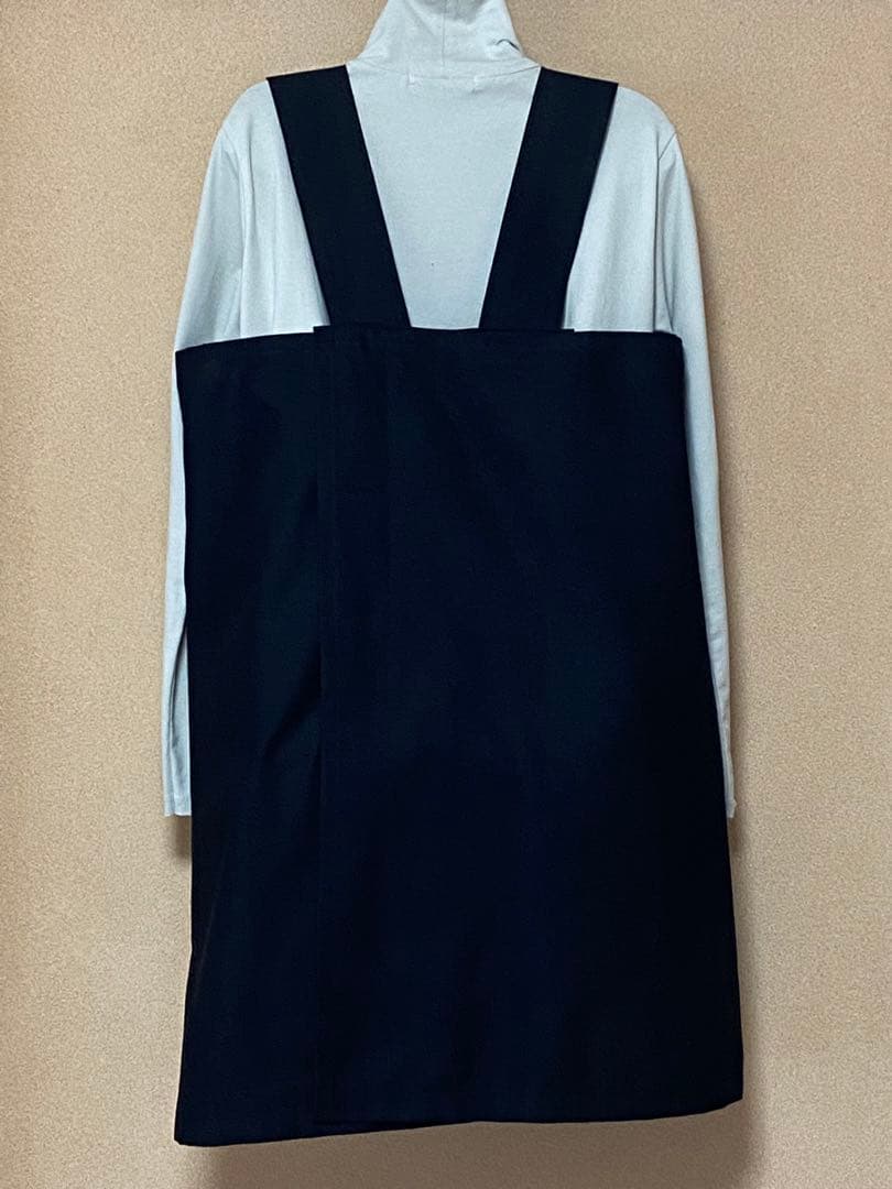 【 モダンなエプロン 】handmade●M〜L●黒い花