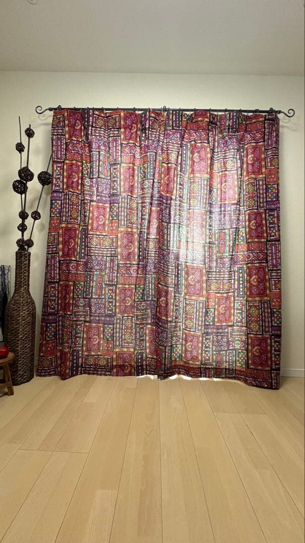 インドボヘミアンカーテン　ロングカーテン　クッションカバー付き