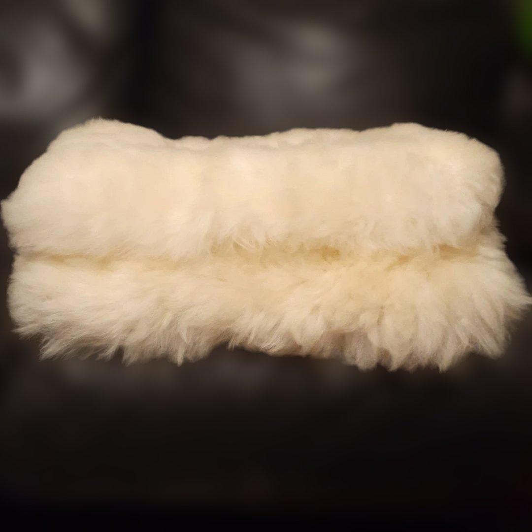 新品 リアルムートン クッション 2枚セット 毛足長厚 アイボリー 羊毛皮自然色