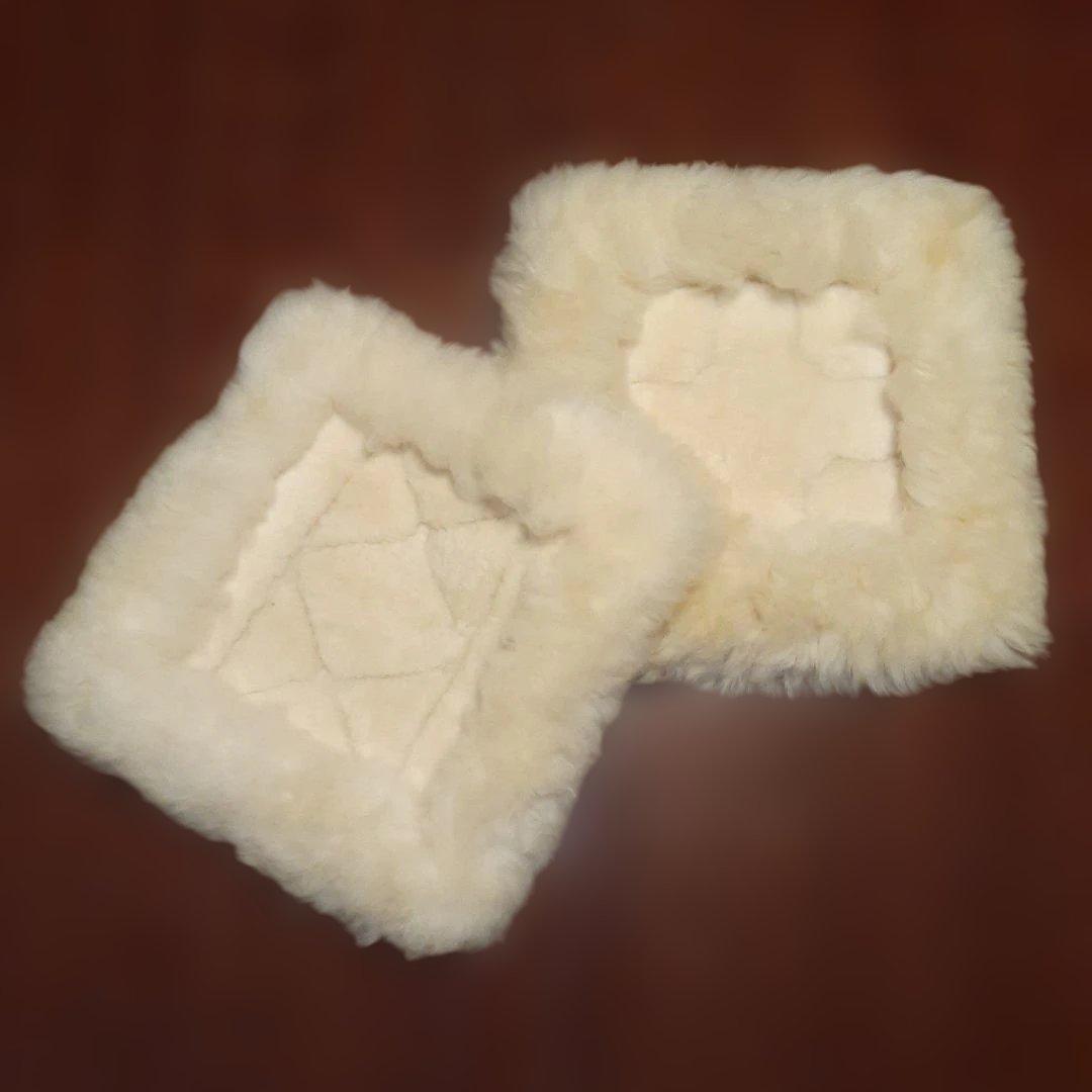 新品 リアルムートン クッション 2枚セット 毛足長厚 アイボリー 羊毛皮自然色
