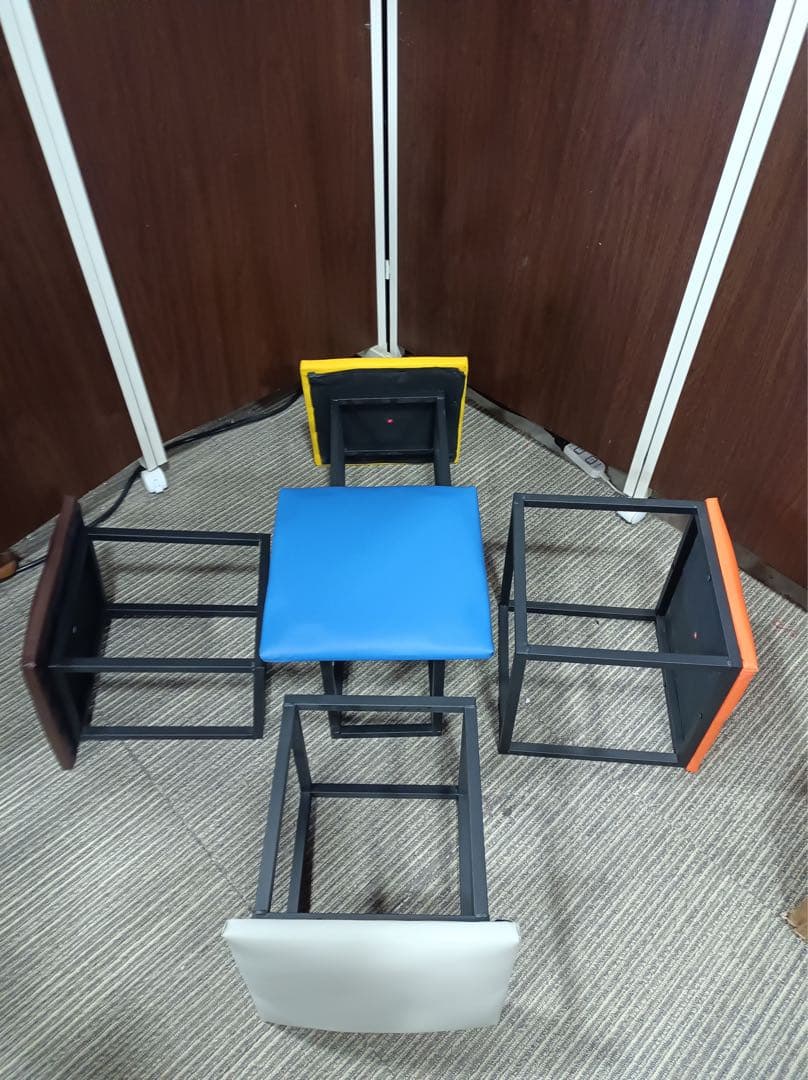 八6679【未使用品】5in1 スツールチェア　5色