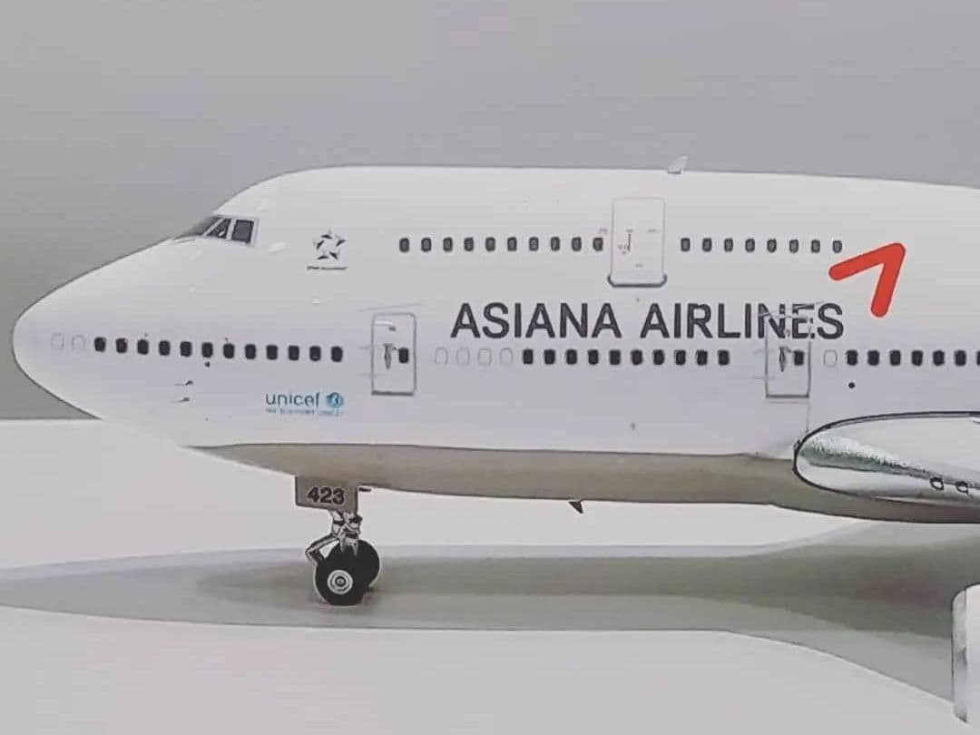 アシアナ航空　B 747-400 1/400