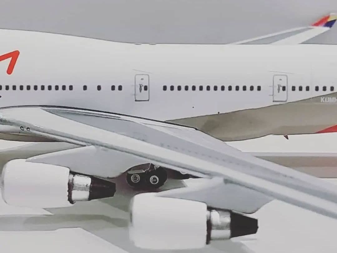 アシアナ航空　B 747-400 1/400