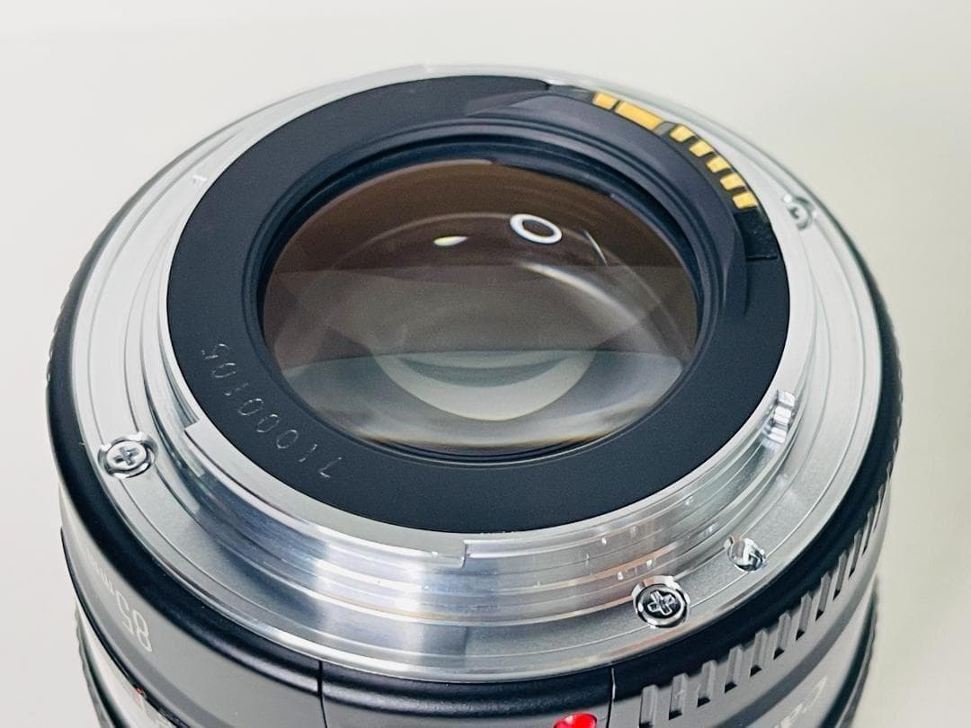 ☆極上品★Canon キヤノン EF 85mm f/1.8 USM 単焦点レンズ