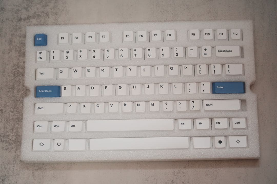 キーボード acid caps standard gray on white