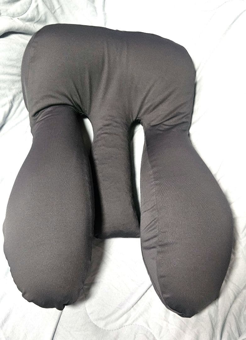 胸を開くまくら 背すじサポート付き