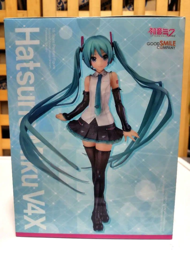 Hatsune Miku V4X 1/8スケールフィギュア