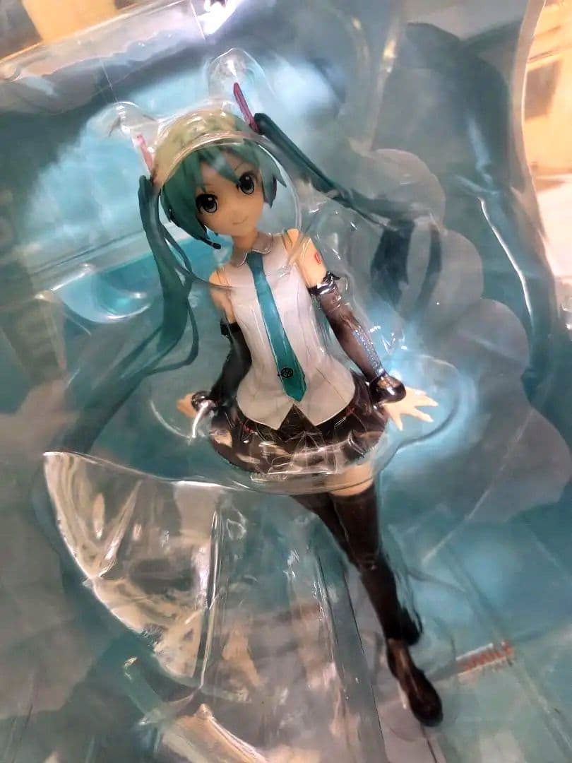 Hatsune Miku V4X 1/8スケールフィギュア