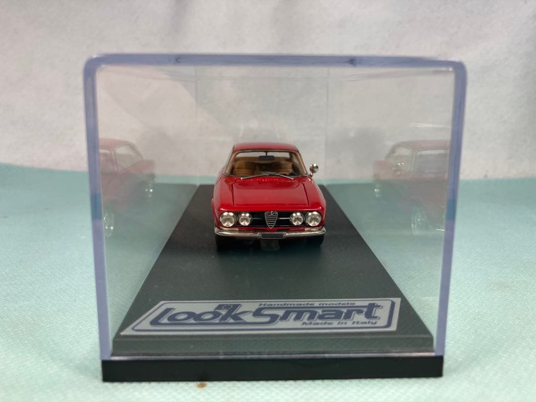 Look Smart アルファ・ロメオジュリアクーペ　1750GT ヴェローチェ