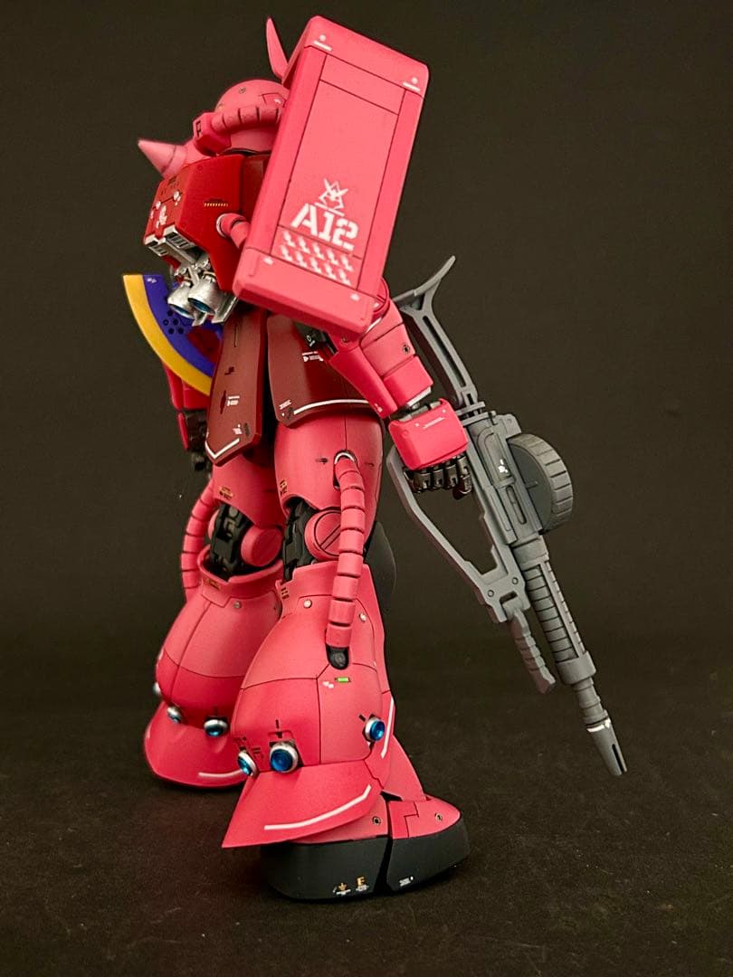 改修塗装済み完成品　MG 1/100 シャア専用ザク Ver.2.0