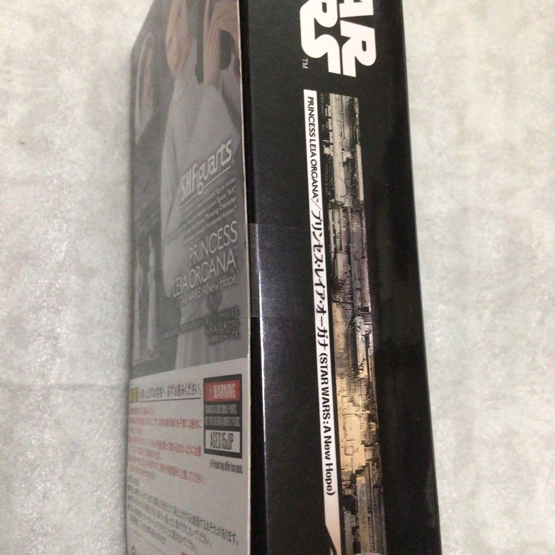 SHフィギュアーツ　レイア　未開封中古品