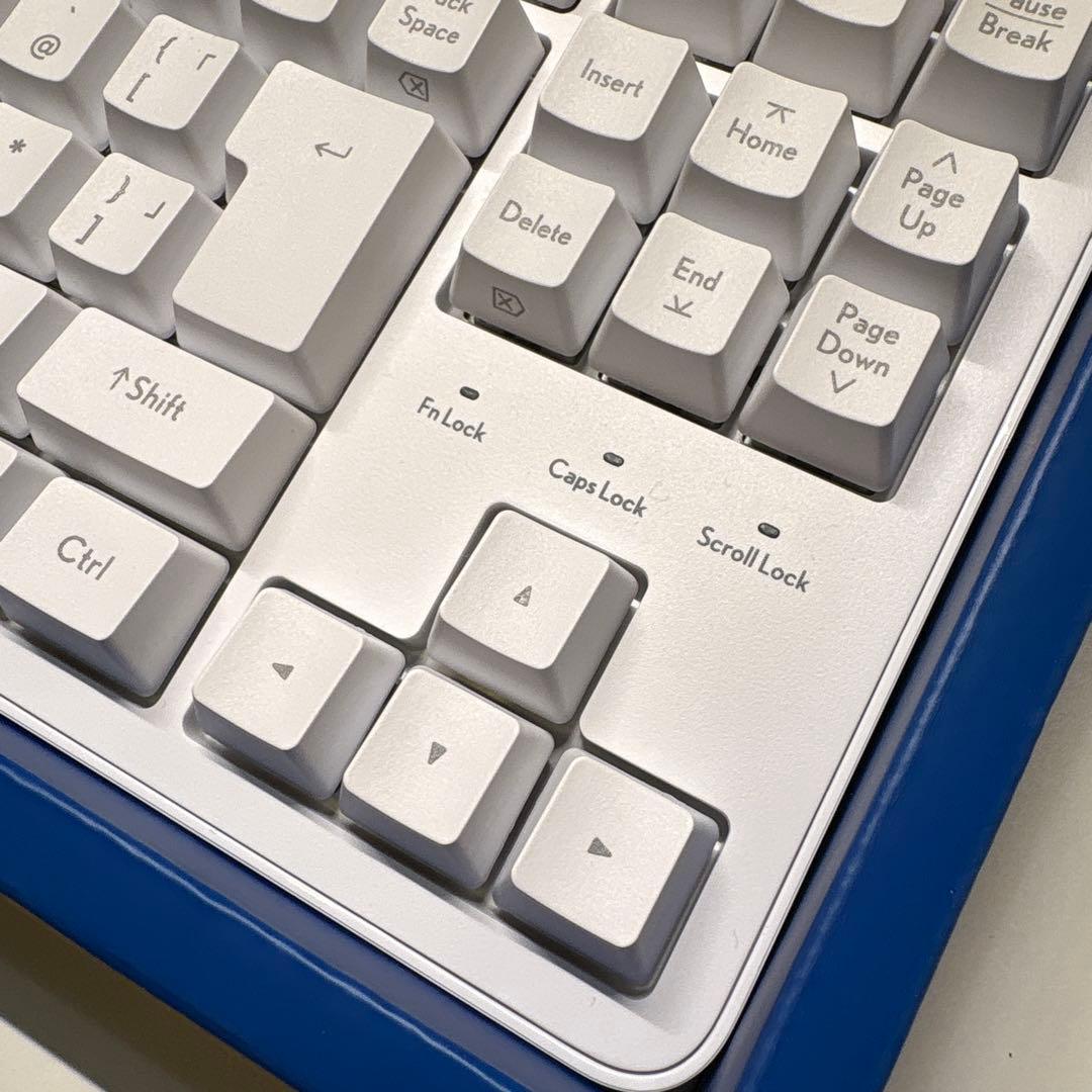 エレコム レジェロ テンキーレス 白