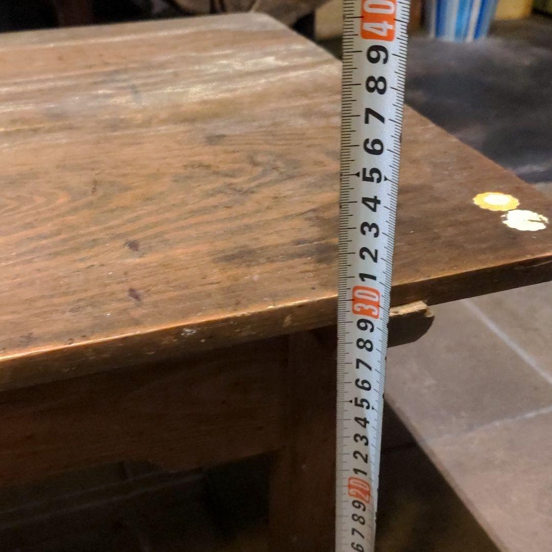 シャビーな　ローテーブル